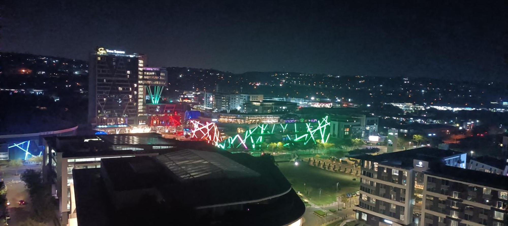 Menlyn Maine Trilogy Apartment 1010 Pretoria-Noord 外观 照片